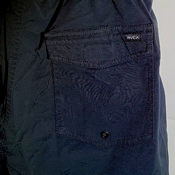 RVCA Hybrid Shorts (L) - Picture 8 of 10